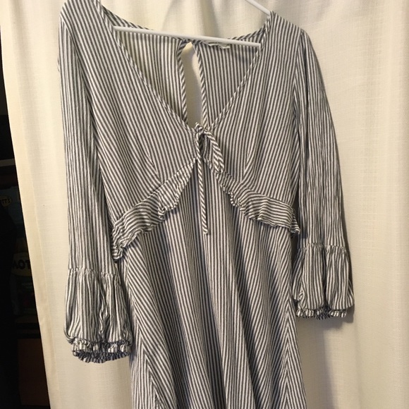 Cute dress - Picture 1 of 3